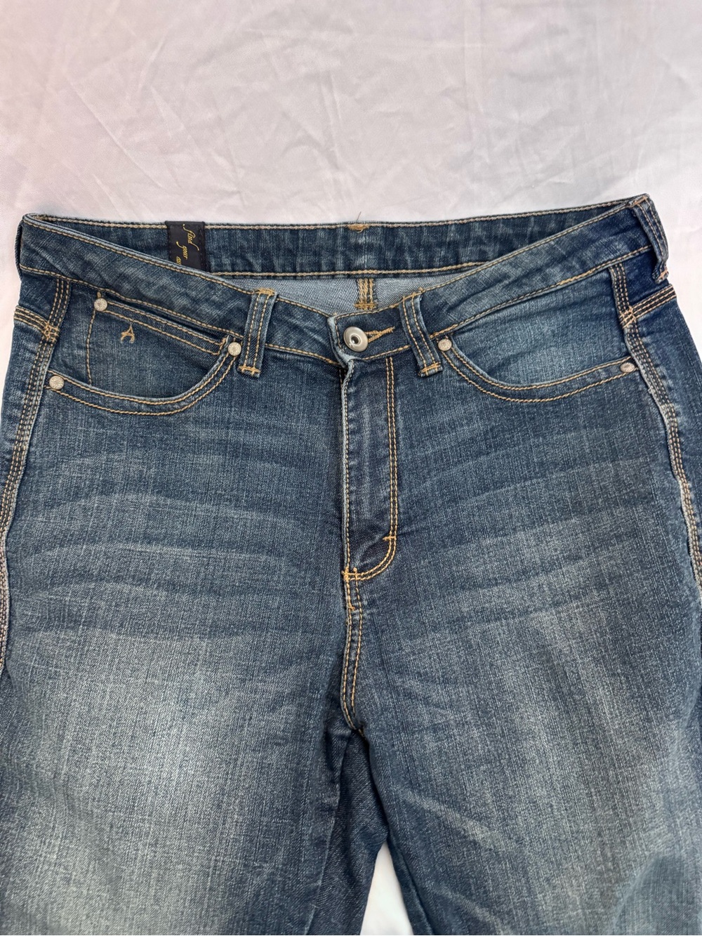 Aura by Wrangler 12 short Blue Women's Denim Jeans, pocket embroidery